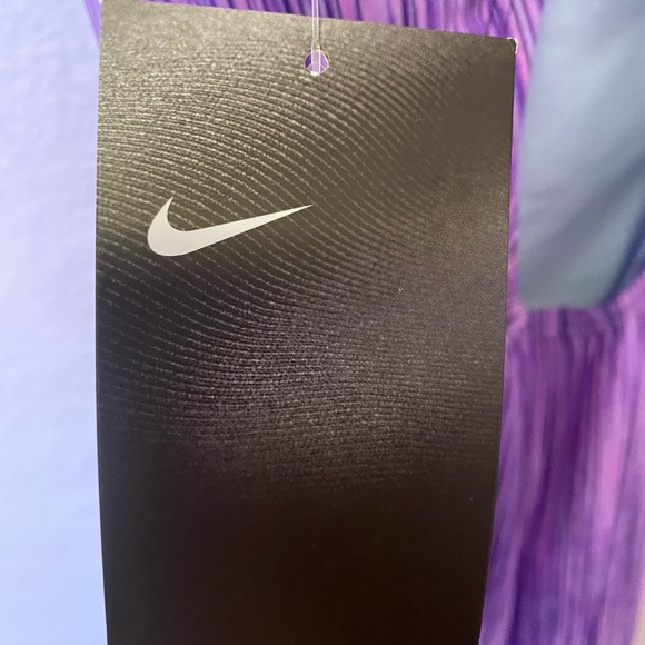 Nike 1 Piece Race Back Swimsuit - Picture 5 of 5